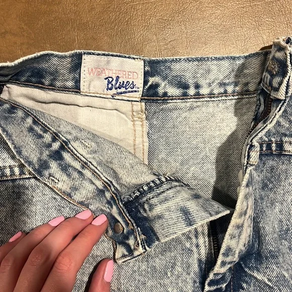 Vintage 80’s Weathered Blues Denim Skirt - Picture 4 of 6